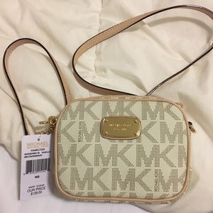 NEW Michael Kors crossbody. AUTHENTIC.